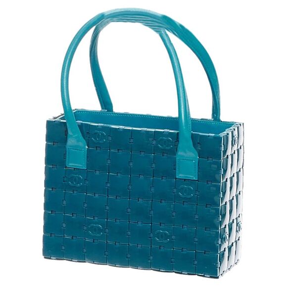 Chanel Puzzle blue plastic CC chip leather stitch tote bag - Picture 2 of 6